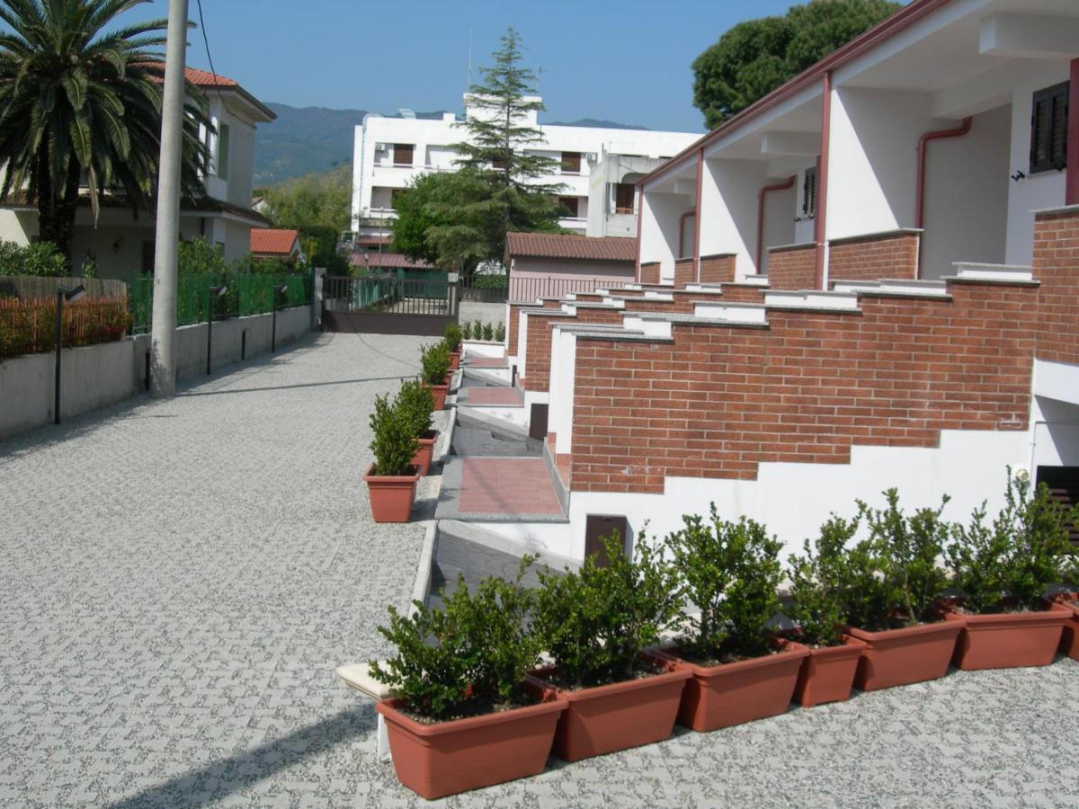 Residence Gualtieri Sant'Andrea Apostolo dello Ionio Zewnętrze zdjęcie