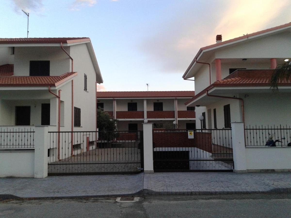 Residence Gualtieri Sant'Andrea Apostolo dello Ionio Zewnętrze zdjęcie